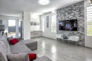 TV - Villa l'India - 3 Suites | Pool & Terraces | Saint-François (Saint-François)