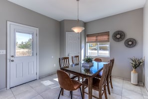 Dining - NEW 3 BR home in immaculate condition, mountain views just outside of Tucson (Vail)