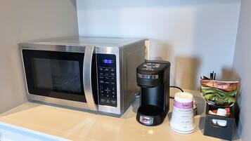 Laptopgeeigneter Arbeitsplatz, Bügeleisen/Bügelbrett, kostenloses WLAN