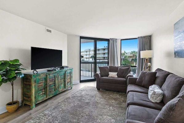 TV, DVD player, offices