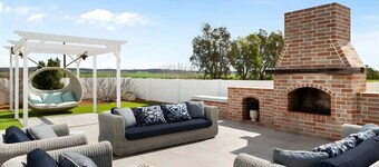 Hamptons Farm Estate—Luxe Retreat & Elegant Events