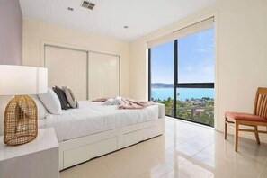 5 bedrooms, iron/ironing board, travel crib, WiFi