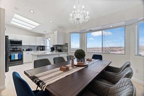 Fridge, microwave, oven, stovetop - Renovated 3275sqft 5BR/3BA Strip View, Pool, more! (Henderson)