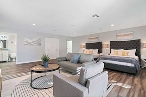 5 عدّة غرف نوم ومكواة/لوح كي وواي فاي مجانًا وملاءات أسرّة