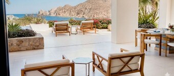 New, Oceanfront Escape, Private Pool, Jacuzzi. Can rent as 6 bedrooms