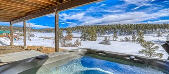 See Fall's Changing Colors! The Basecamp- Stunning 5BR Home with Hot Tub, Heated Driveway, and Views