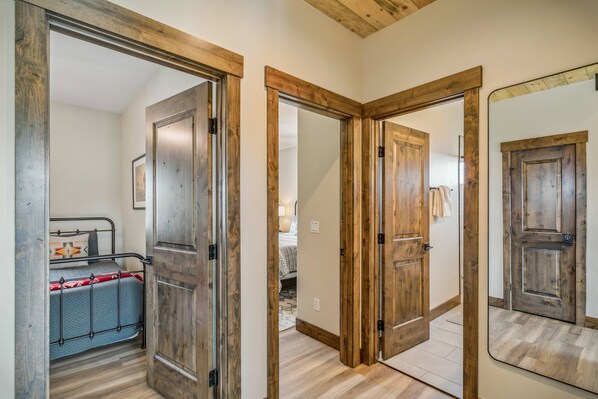 6 bedrooms, iron/ironing board, free WiFi, bed sheets - The Basecamp- Stunning 5BR Home with Hot Tub, Game Room, AC, Heated Driveway, and Valley Views! (Pagosa Springs)