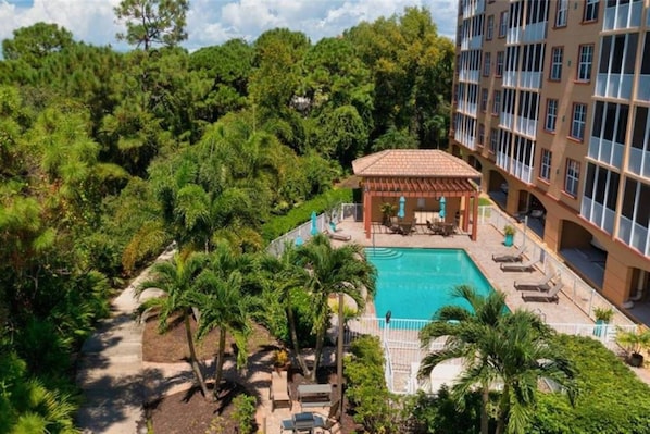 Condo (28750 Trails Edge Blvd #504) | Exterior