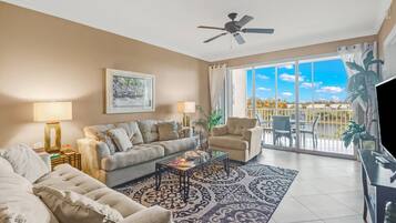 Condo (28750 Trails Edge Blvd #504) | Exterior