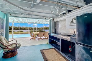 Condo (250 1st St-A) | Exterior