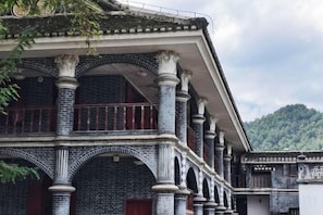 Exterior - New Joy Hotel (Internatial Trade Spring Department Store Shopping) (Zunyi)