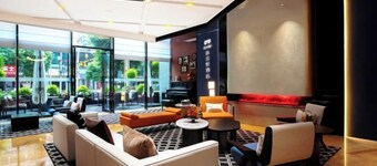 New Joy Hotel (Internatial Trade Spring Department Store Shopping)