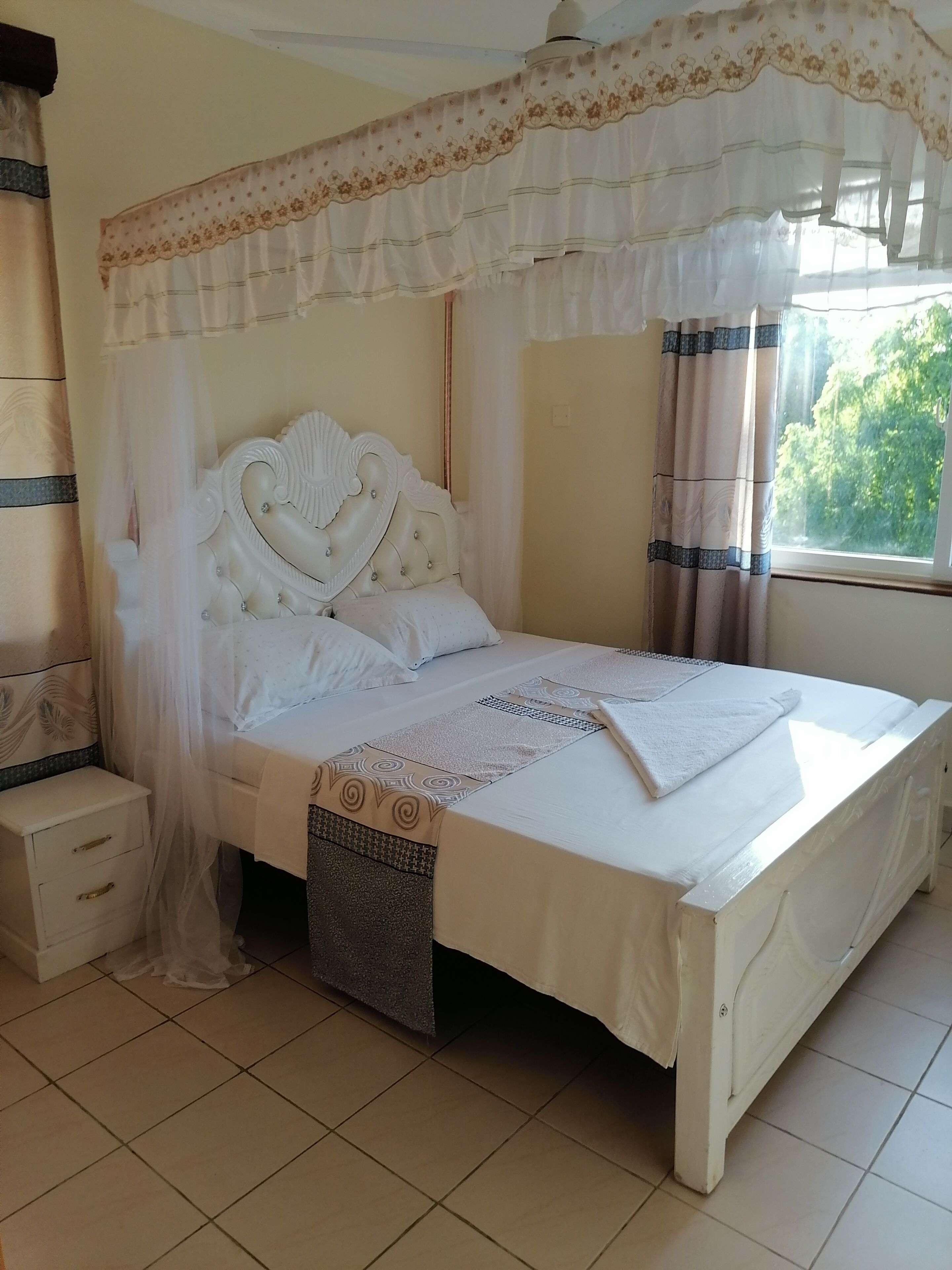 4 soverom, strykejern/-brett, wi-fi (inkludert) og sengetøy