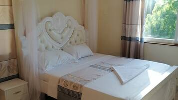 4 soverom, strykejern/-brett, wi-fi (inkludert) og sengetøy