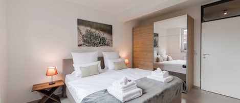 1 bedroom, iron/ironing board, travel cot, WiFi