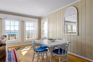 Dining - "Jolly Roger III"  - Oceanfront Home, 7 Bedrooms / 5 Bathrooms (Holden Beach)