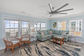 TV, DVD player, books - "Mocean Granted" - Oceanfront Home, 5 Bedrooms / 4 Bathrooms (Holden Beach)