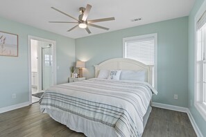 5 bedrooms, iron/ironing board, free WiFi
