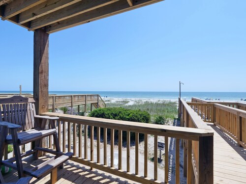 "Turtles Nest" - Oceanfront Duplex, 3 Bedrooms / 3 Bathrooms