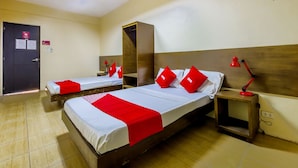 Quadruple Room - Metro Deluxe Residences (Pasay)