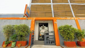 Exterior - Metro Deluxe Residences (Pasay)