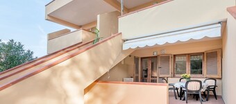 Very convenient to reach to the beach