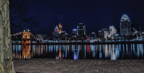 Property grounds - Cincy Elegant Suite at the Riverfront (Cincinnati)