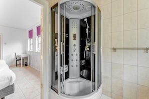 Bathroom - Atmospheric apartment near the beach (Sint Maartensbrug)