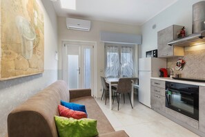 Interior - Apartment "Riverview 67 2" with Garden & Air Conditioning (Salionze)