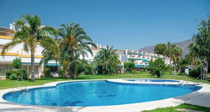 Spacious Beachfront Villa with Sea View, Garden & Wi-Fi