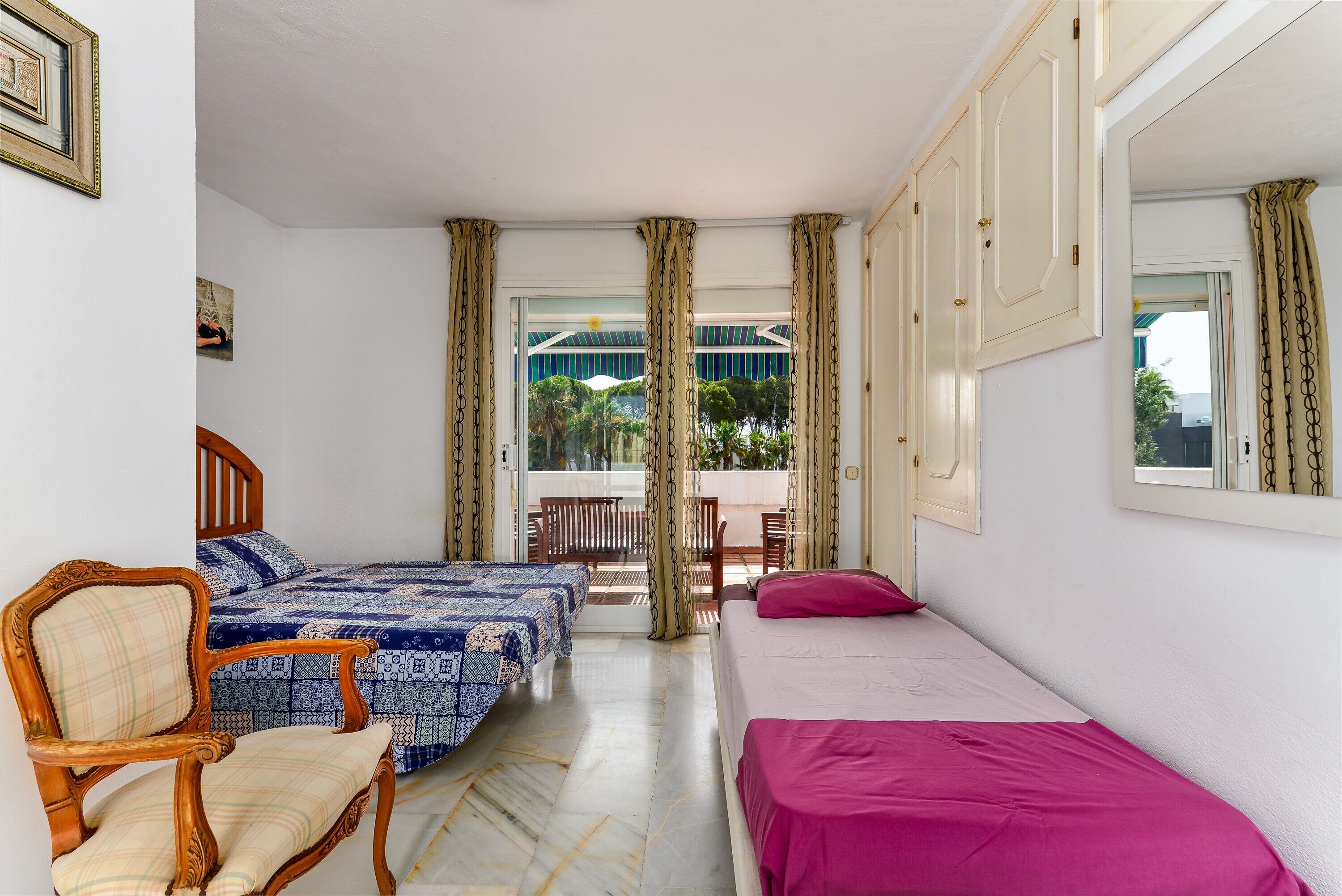 3 bedrooms, iron/ironing board, free WiFi, bed sheets