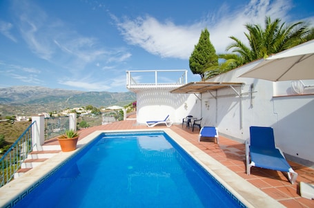 Pool. Villa Cortijo Bellavista with Mountain View, Pool, Wi-Fi, Garden & Terrace