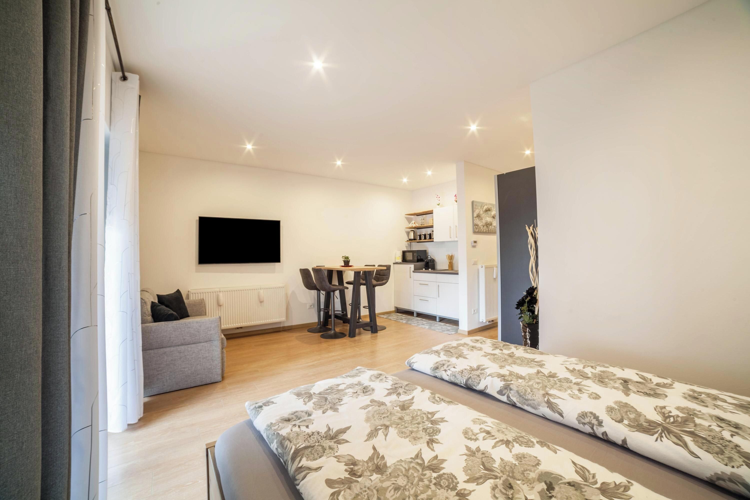 Fer et planche à repasser, Wi-Fi gratuit, draps fournis