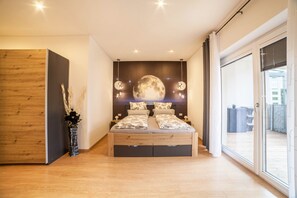 Iron/ironing board, free WiFi, bed sheets - Studio Apartment 'Sweet Moon' with Mountain View, Private Terrace and Wi-Fi (Merano)