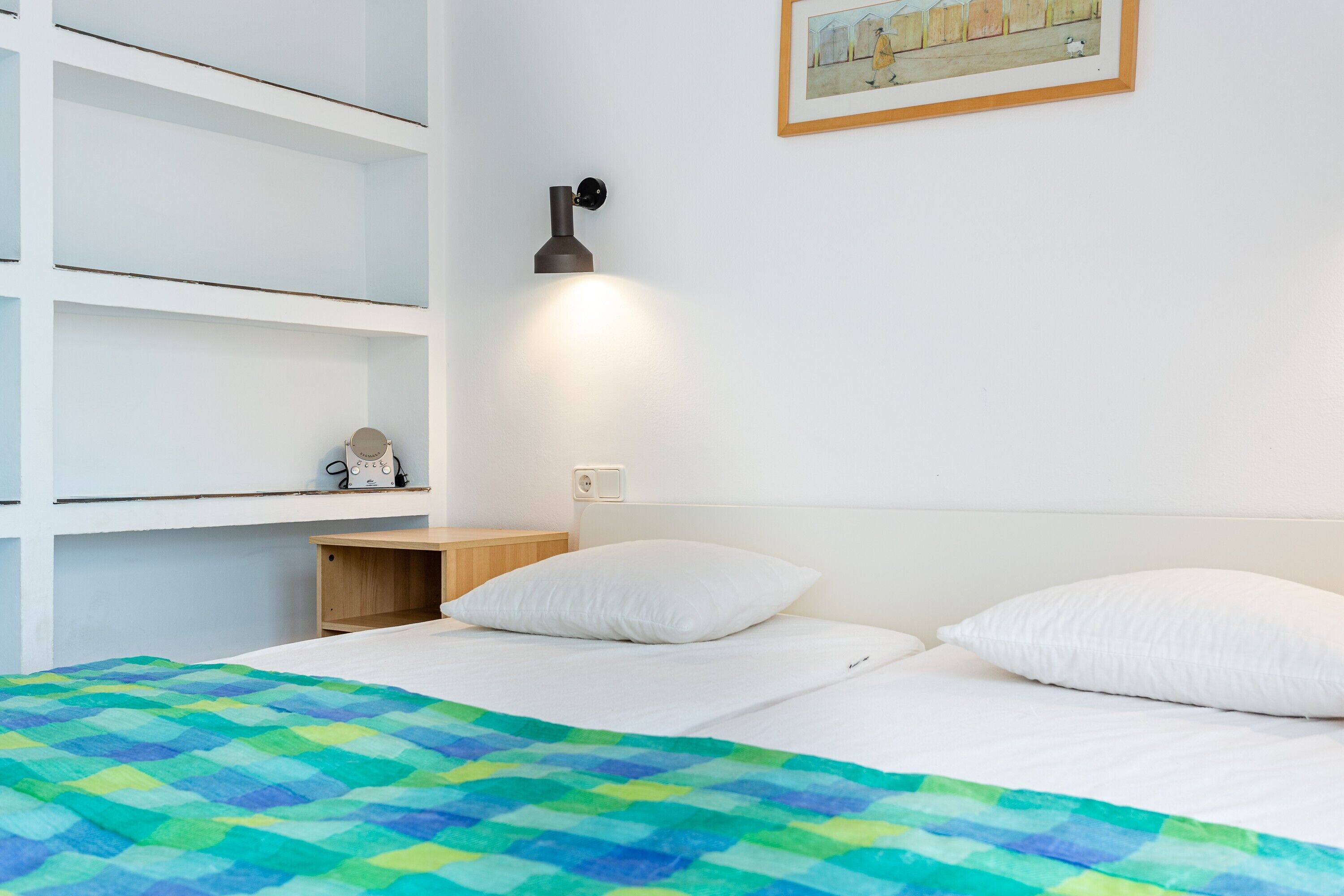 2 chambres, fer et planche à repasser, draps fournis