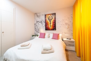 2 bedrooms, iron/ironing board, free WiFi, bed sheets - Apartment 'Luxurious Two Bed' with Private Terrace, Wi-Fi and Air Conditioning (Torrox)
