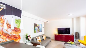 TV - Apartment 'Luxurious Two Bed' with Private Terrace, Wi-Fi and Air Conditioning (Torrox)