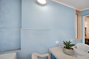 Dining - 'Victoria Apartments Tempi moderni' with Terrace, A/C & Wi-Fi (Diano Marina)