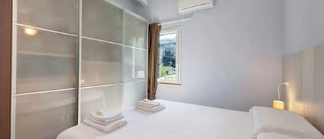 2 Schlafzimmer, Bügeleisen/Bügelbrett, kostenloses WLAN, Bettwäsche