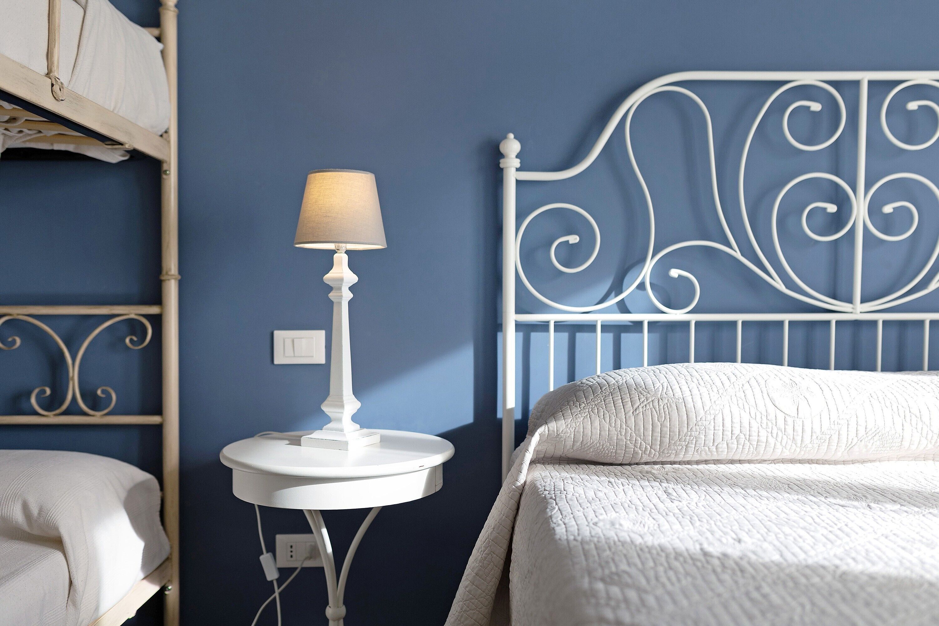 2 habitaciones, tabla de planchar con plancha y wifi gratis 