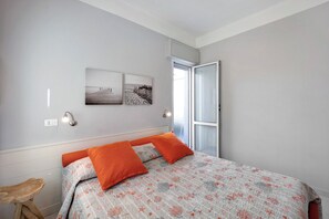 1 chambre, fer et planche à repasser, Wi-Fi gratuit, draps fournis