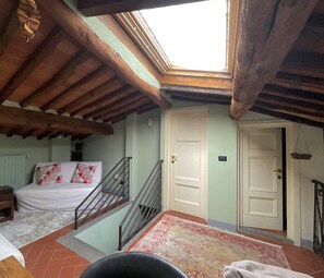 2 bedrooms, iron/ironing board, free WiFi, bed sheets - Holiday Apartment "La terrazza di Sofia", centrally located with open terrace and Wi-Fi (Lucca)