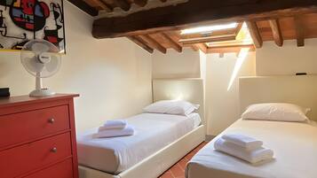 2 Schlafzimmer, Bügeleisen/Bügelbrett, kostenloses WLAN, Bettwäsche