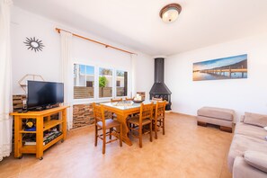 Fernseher, Kamin