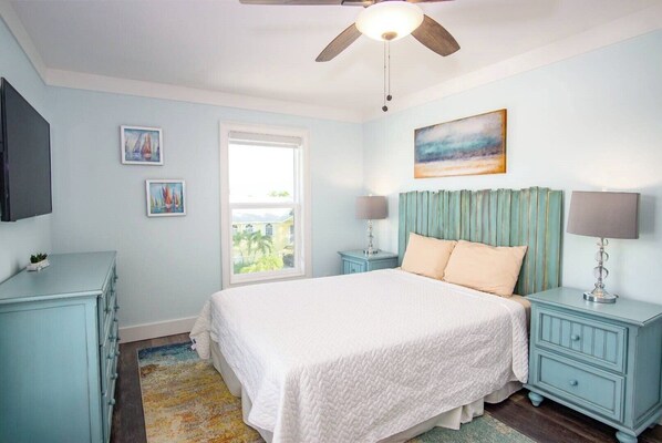 4 bedrooms, iron/ironing board, free WiFi, bed sheets
