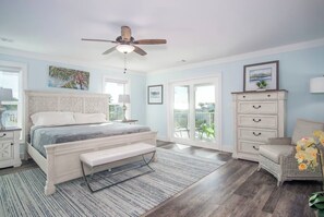 4 bedrooms, iron/ironing board, free WiFi, bed sheets - Snorkel Shack on Sombrero 4 bedrooms 3 baths with pool and 100 Ft of Dockage (Marathon)