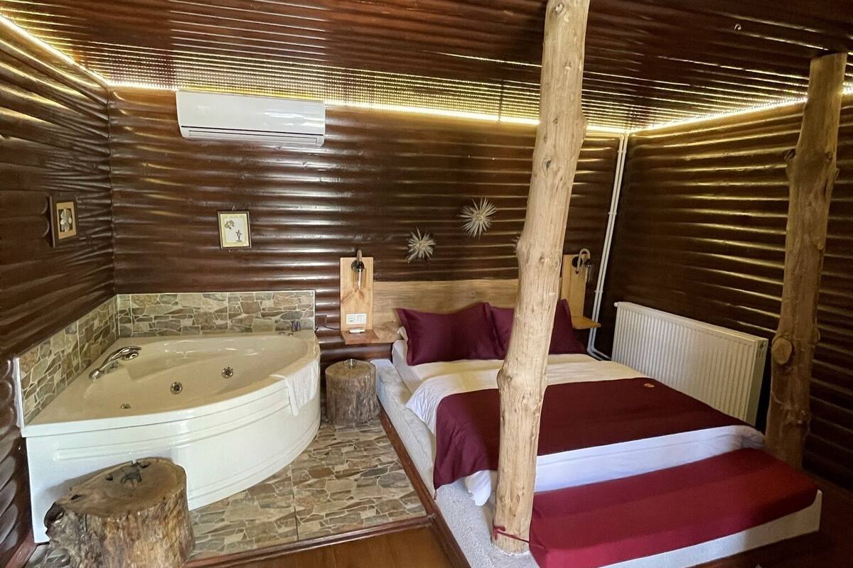 Superior Room | Premium bedding, minibar, free WiFi