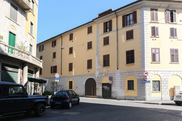 Unclassified image, 1 of 24, button - The Best Rent-Apartment in Porta Romana (Milan)