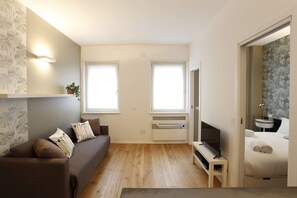 Deluxe Apartment | Living area - The Best Rent- Flat Corso Buenos Aires (Milan)