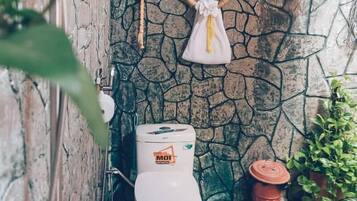 Combined shower/tub, hair dryer, towels, soap